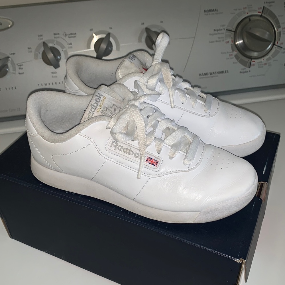 REEBOK. princess women training shoes. size 5 women. used in good condition.